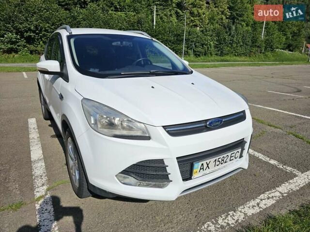 Белый Форд Куга, объемом двигателя 2 л и пробегом 106 тыс. км за 11016 $, фото 35 на Automoto.ua