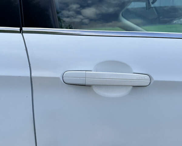 Форд Куга 2013 у Києві на Automoto.ua Білий Форд Куга, об'ємом двигуна 1.6 л та пробігом 126 тис. км за 13000 $, фото 22 на Automoto.ua