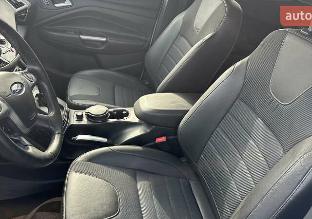 Білий Форд Куга, об'ємом двигуна 1.6 л та пробігом 194 тис. км за 13300 $, фото 14 на Automoto.ua