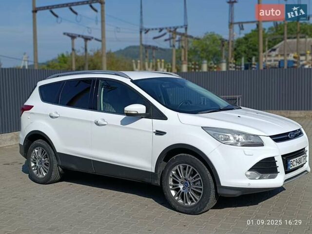 Білий Форд Куга, об'ємом двигуна 2 л та пробігом 272 тис. км за 12900 $, фото 1 на Automoto.ua