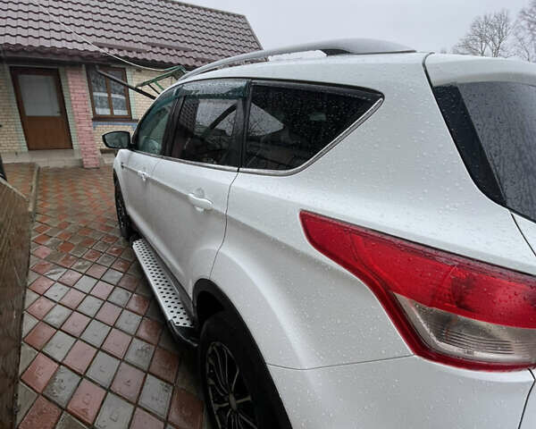 Білий Форд Куга, об'ємом двигуна 2 л та пробігом 301 тис. км за 12400 $, фото 30 на Automoto.ua