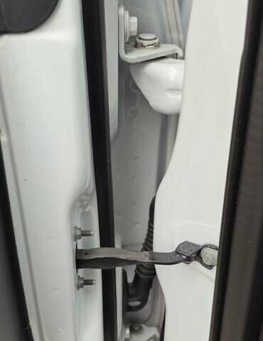 Белый Форд Куга, объемом двигателя 2 л и пробегом 135 тыс. км за 14500 $, фото 46 на Automoto.ua