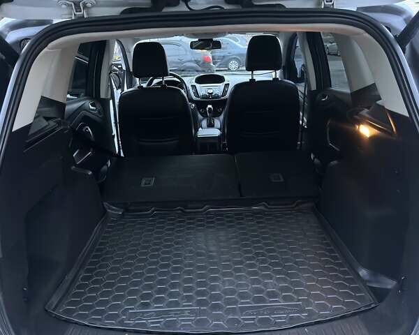 Форд Куга 2013 в Полтаве на Automoto.ua Белый Форд Куга, объемом двигателя 2 л и пробегом 253 тыс. км за 11500 $, фото 2 на Automoto.ua