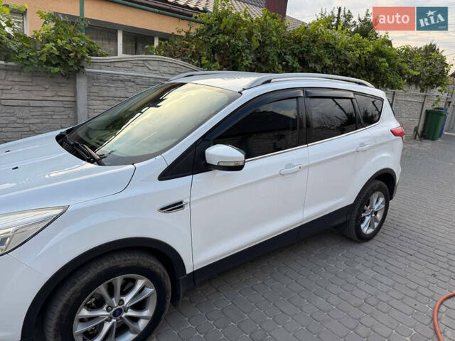 Білий Форд Куга, об'ємом двигуна 2 л та пробігом 182 тис. км за 15000 $, фото 2 на Automoto.ua