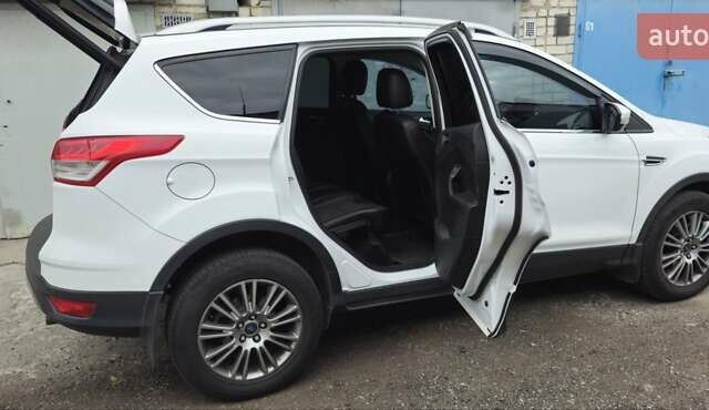 Белый Форд Куга, объемом двигателя 2 л и пробегом 135 тыс. км за 14500 $, фото 61 на Automoto.ua