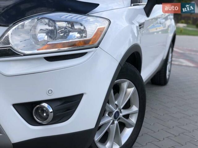 Білий Форд Куга, об'ємом двигуна 2 л та пробігом 200 тис. км за 13200 $, фото 10 на Automoto.ua
