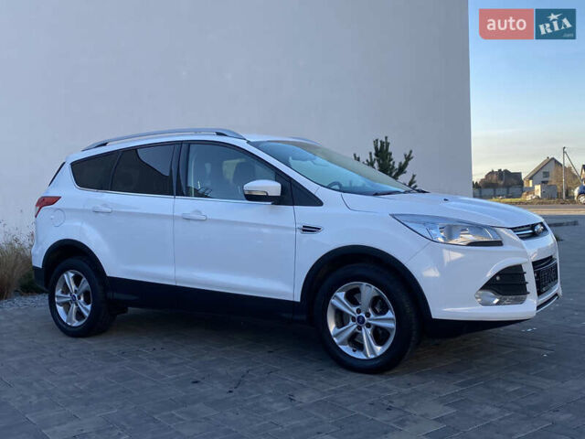 Білий Форд Куга, об'ємом двигуна 2 л та пробігом 248 тис. км за 11850 $, фото 3 на Automoto.ua