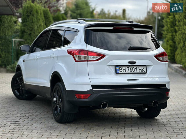 Белый Форд Куга, объемом двигателя 2 л и пробегом 125 тыс. км за 13700 $, фото 3 на Automoto.ua