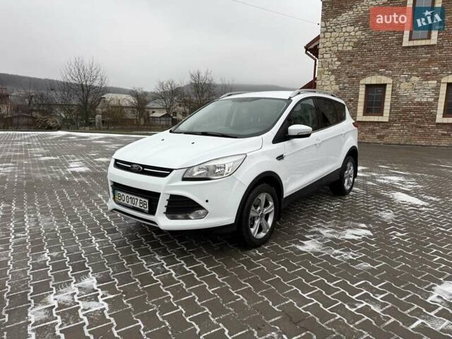 Белый Форд Куга, объемом двигателя 2 л и пробегом 218 тыс. км за 10499 $, фото 1 на Automoto.ua