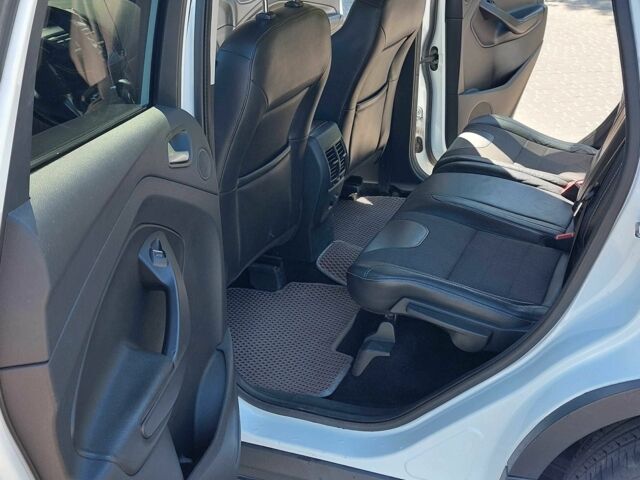 Белый Форд Куга, объемом двигателя 2 л и пробегом 245 тыс. км за 13500 $, фото 22 на Automoto.ua