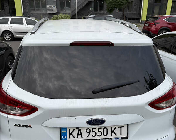 Белый Форд Куга, объемом двигателя 2 л и пробегом 126 тыс. км за 14500 $, фото 1 на Automoto.ua