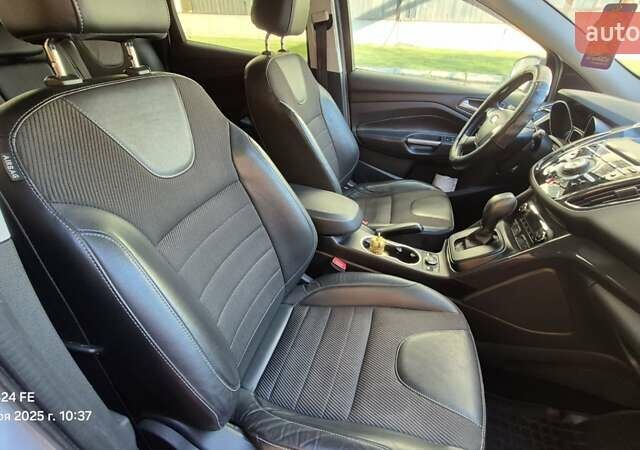 Белый Форд Куга, объемом двигателя 2 л и пробегом 175 тыс. км за 14100 $, фото 5 на Automoto.ua