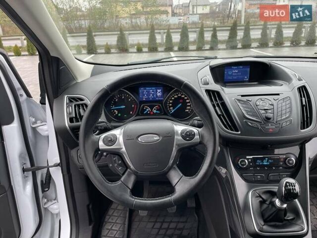 Белый Форд Куга, объемом двигателя 2 л и пробегом 182 тыс. км за 11950 $, фото 64 на Automoto.ua