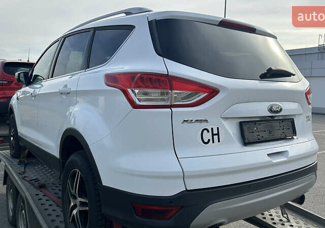 Білий Форд Куга, об'ємом двигуна 1.6 л та пробігом 194 тис. км за 13300 $, фото 12 на Automoto.ua