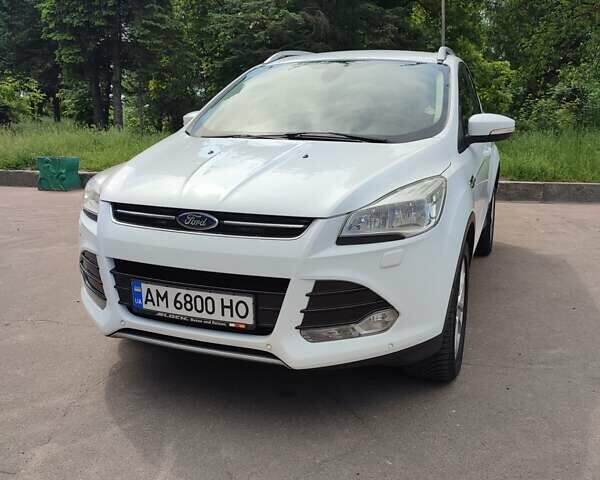 Білий Форд Куга, об'ємом двигуна 2 л та пробігом 204 тис. км за 14300 $, фото 1 на Automoto.ua