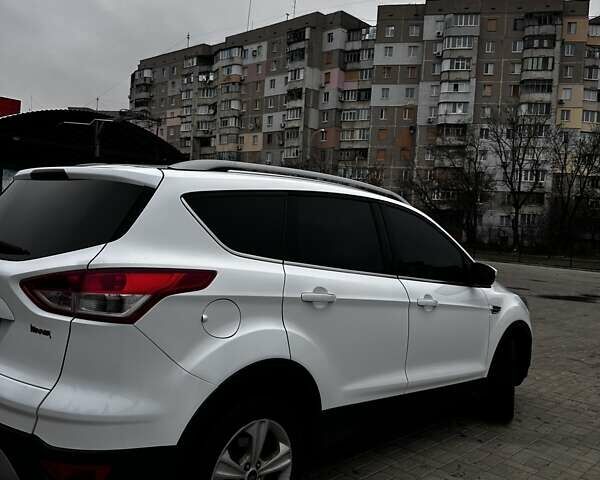 Белый Форд Куга, объемом двигателя 2 л и пробегом 135 тыс. км за 13000 $, фото 2 на Automoto.ua