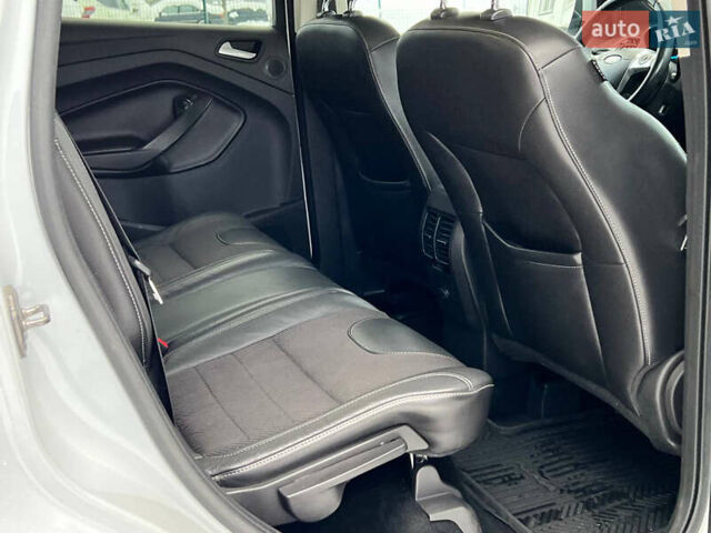 Белый Форд Куга, объемом двигателя 2 л и пробегом 205 тыс. км за 12700 $, фото 8 на Automoto.ua