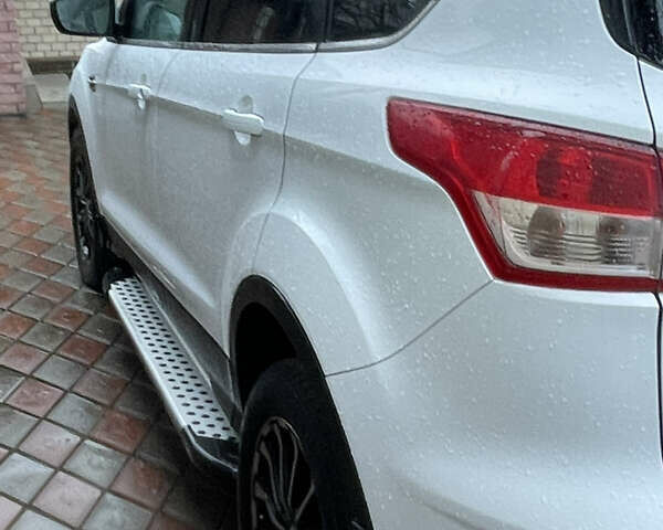 Білий Форд Куга, об'ємом двигуна 2 л та пробігом 301 тис. км за 12400 $, фото 11 на Automoto.ua