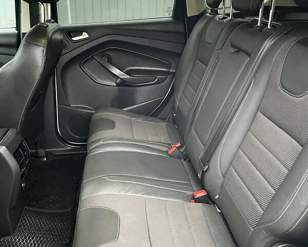 Белый Форд Куга, объемом двигателя 2 л и пробегом 213 тыс. км за 12300 $, фото 8 на Automoto.ua