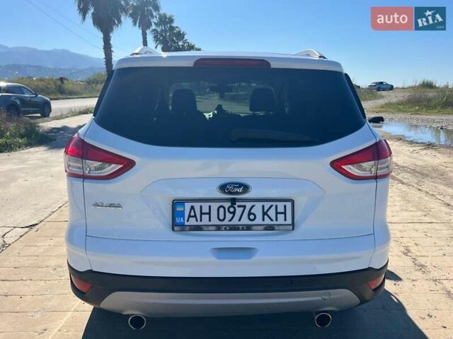Белый Форд Куга, объемом двигателя 2 л и пробегом 117 тыс. км за 13000 $, фото 5 на Automoto.ua