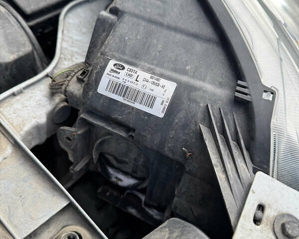 Форд Куга 2013 у Києві на Automoto.ua Білий Форд Куга, об'ємом двигуна 1.6 л та пробігом 126 тис. км за 13000 $, фото 38 на Automoto.ua