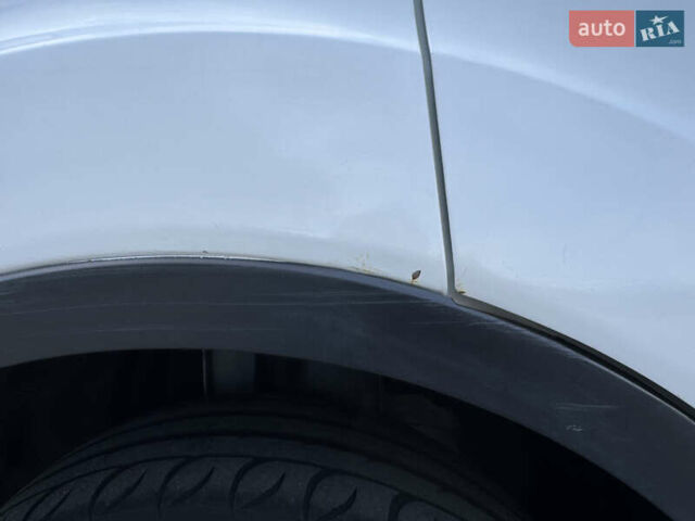 Форд Куга 2013 у Києві на Automoto.ua Білий Форд Куга, об'ємом двигуна 1.6 л та пробігом 126 тис. км за 13000 $, фото 19 на Automoto.ua