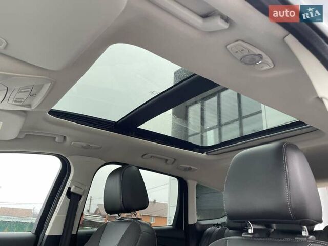 Белый Форд Куга, объемом двигателя 2 л и пробегом 182 тыс. км за 11950 $, фото 51 на Automoto.ua