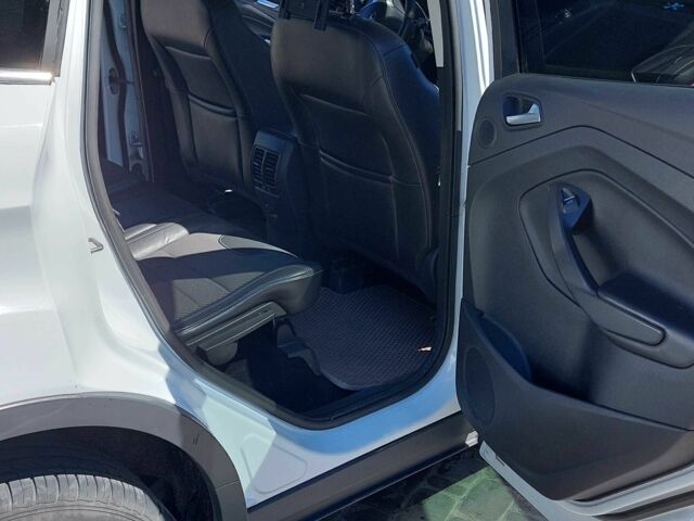 Белый Форд Куга, объемом двигателя 2 л и пробегом 245 тыс. км за 13500 $, фото 19 на Automoto.ua