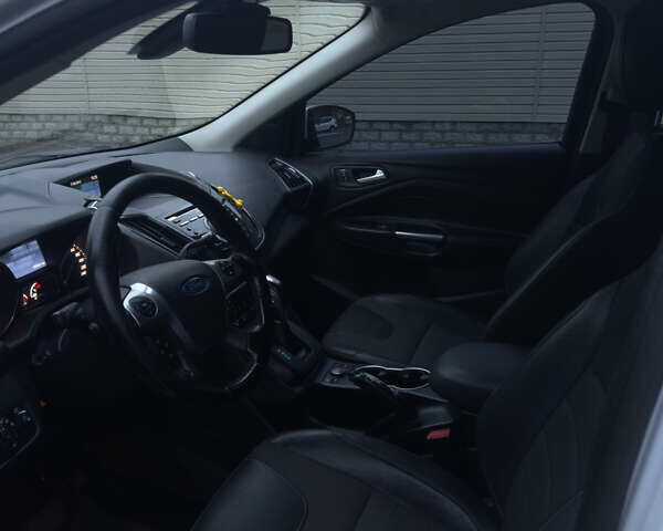 Форд Куга 2013 в Полтаве на Automoto.ua Белый Форд Куга, объемом двигателя 2 л и пробегом 253 тыс. км за 11500 $, фото 13 на Automoto.ua