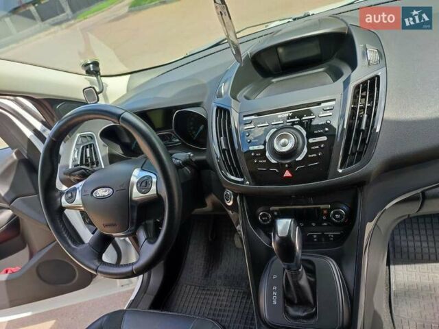 Білий Форд Куга, об'ємом двигуна 2 л та пробігом 204 тис. км за 14300 $, фото 27 на Automoto.ua