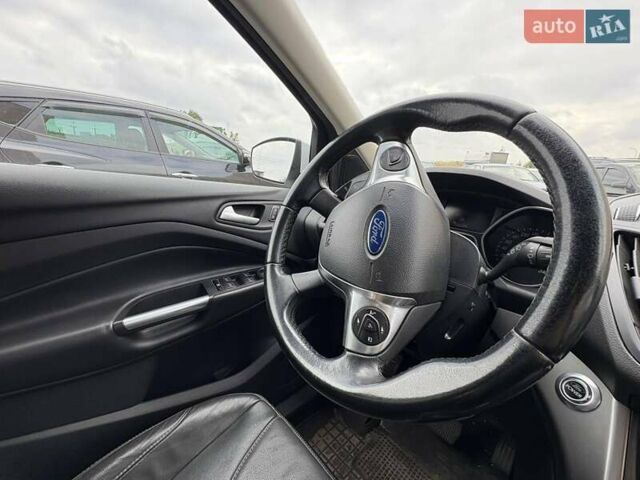 Форд Куга 2013 в Конотопе на Automoto.ua Белый Форд Куга, объемом двигателя 2 л и пробегом 95 тыс. км за 15200 $, фото 7 на Automoto.ua