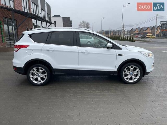 Белый Форд Куга, объемом двигателя 2 л и пробегом 182 тыс. км за 11950 $, фото 3 на Automoto.ua