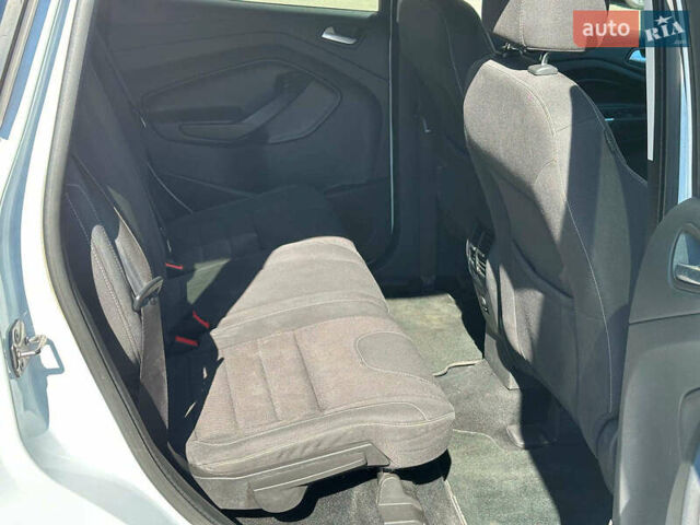 Білий Форд Куга, об'ємом двигуна 2 л та пробігом 221 тис. км за 10990 $, фото 17 на Automoto.ua