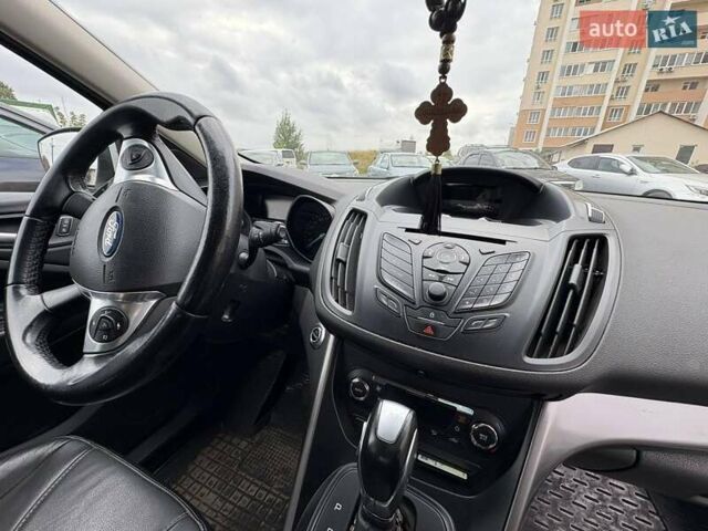 Форд Куга 2013 в Конотопе на Automoto.ua Белый Форд Куга, объемом двигателя 2 л и пробегом 95 тыс. км за 15200 $, фото 5 на Automoto.ua