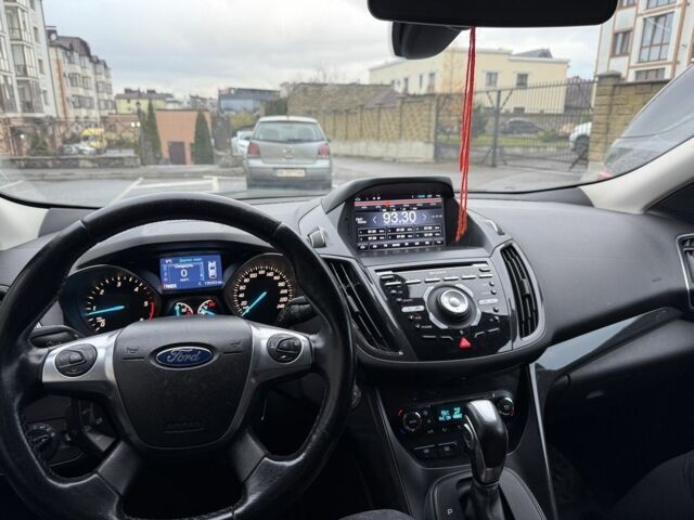 Білий Форд Куга, об'ємом двигуна 2 л та пробігом 135 тис. км за 13300 $, фото 5 на Automoto.ua