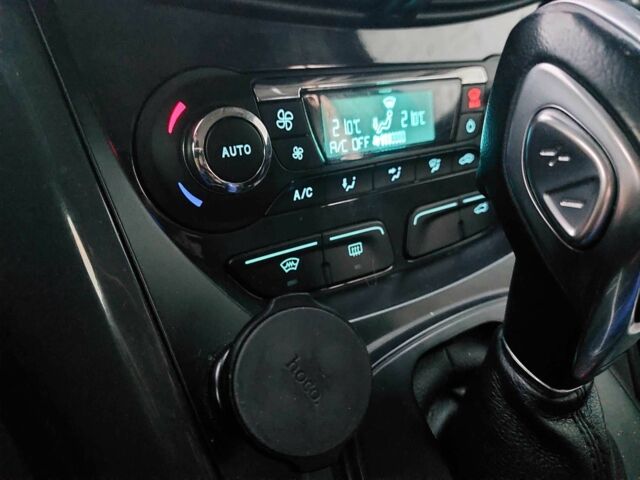 Белый Форд Куга, объемом двигателя 2 л и пробегом 245 тыс. км за 13500 $, фото 15 на Automoto.ua