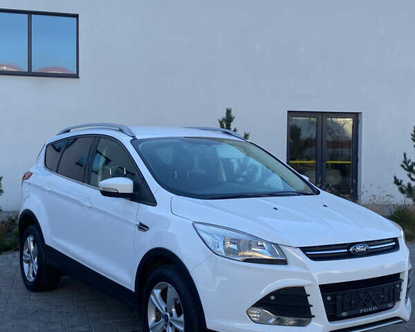 Білий Форд Куга, об'ємом двигуна 2 л та пробігом 248 тис. км за 11850 $, фото 2 на Automoto.ua