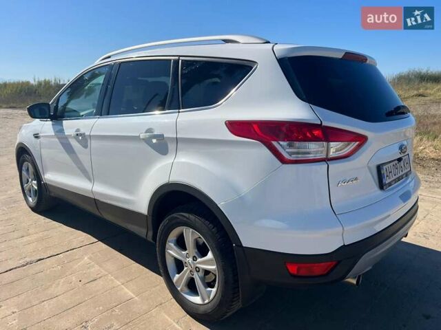 Белый Форд Куга, объемом двигателя 2 л и пробегом 117 тыс. км за 13000 $, фото 6 на Automoto.ua