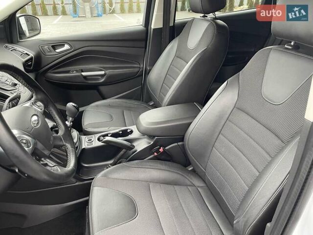 Белый Форд Куга, объемом двигателя 2 л и пробегом 182 тыс. км за 11950 $, фото 34 на Automoto.ua