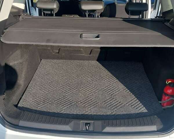 Белый Форд Куга, объемом двигателя 2 л и пробегом 201 тыс. км за 13400 $, фото 10 на Automoto.ua