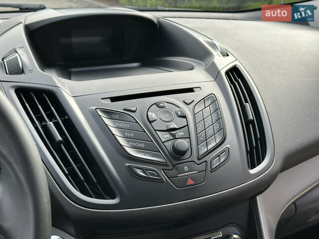 Белый Форд Куга, объемом двигателя 2 л и пробегом 125 тыс. км за 13700 $, фото 37 на Automoto.ua