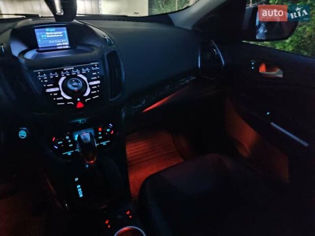 Білий Форд Куга, об'ємом двигуна 2 л та пробігом 204 тис. км за 14300 $, фото 36 на Automoto.ua
