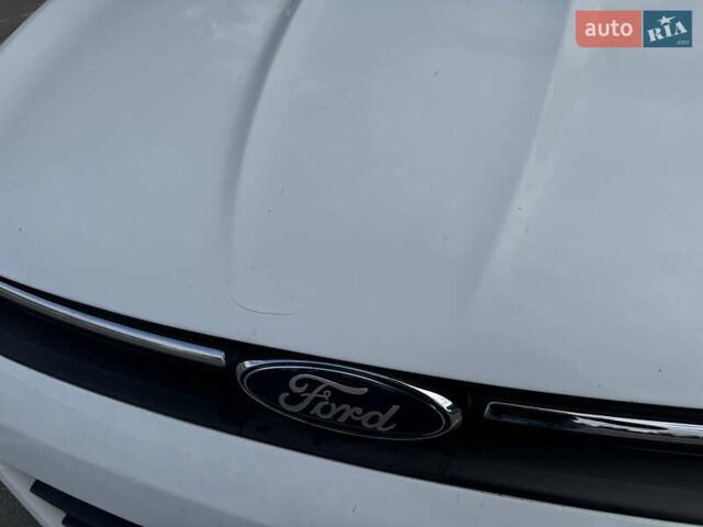 Форд Куга 2013 у Києві на Automoto.ua Білий Форд Куга, об'ємом двигуна 1.6 л та пробігом 126 тис. км за 13000 $, фото 26 на Automoto.ua