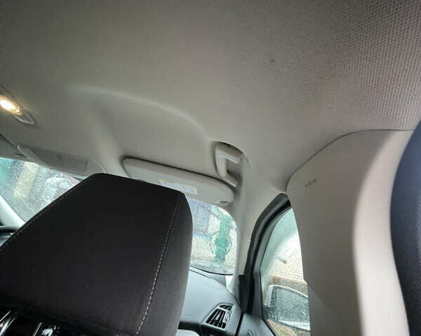 Білий Форд Куга, об'ємом двигуна 2 л та пробігом 301 тис. км за 12400 $, фото 60 на Automoto.ua