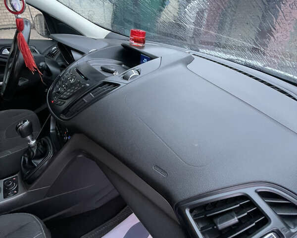 Білий Форд Куга, об'ємом двигуна 2 л та пробігом 301 тис. км за 12400 $, фото 68 на Automoto.ua