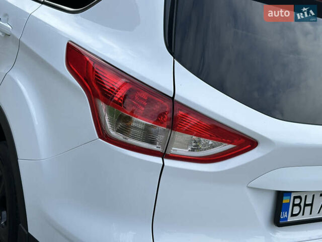 Белый Форд Куга, объемом двигателя 2 л и пробегом 125 тыс. км за 13700 $, фото 16 на Automoto.ua