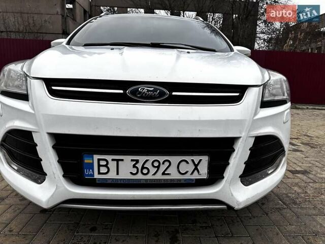 Белый Форд Куга, объемом двигателя 2 л и пробегом 135 тыс. км за 13000 $, фото 4 на Automoto.ua