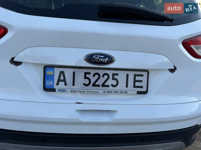 Форд Куга 2013 в Киеве на Automoto.ua Белый Форд Куга, объемом двигателя 2 л и пробегом 250 тыс. км за 10000 $, фото 13 на Automoto.ua