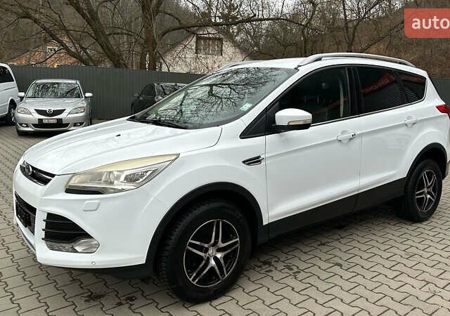 Білий Форд Куга, об'ємом двигуна 1.6 л та пробігом 194 тис. км за 13300 $, фото 2 на Automoto.ua