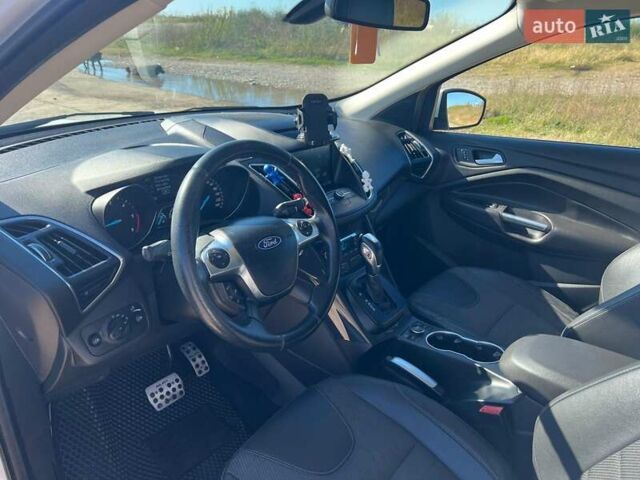 Белый Форд Куга, объемом двигателя 2 л и пробегом 117 тыс. км за 13000 $, фото 9 на Automoto.ua